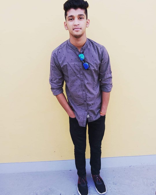 Vijay Naudiyal - portfolio