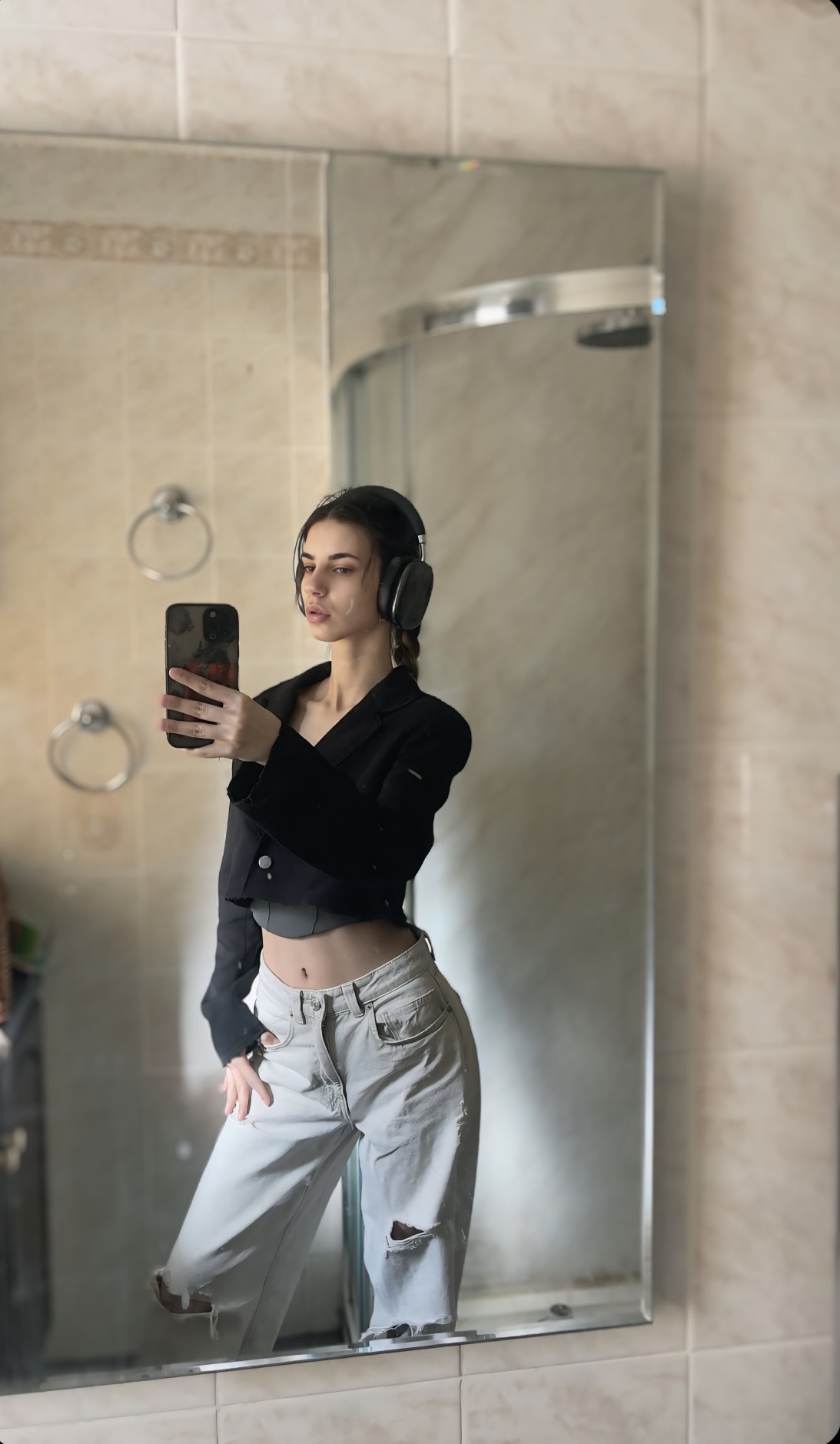 Dushanka - no makeup